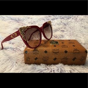 NWOT MCM sunglasses 😎
